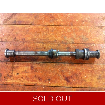 1984-89 Kawasaki ZX750G ZX900A Ninja GPZ900R Rear Axle and Collars 41068-1162 92027-1810 42036-1030